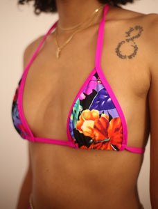 Cala Triangle Top // Hibiscus Flower